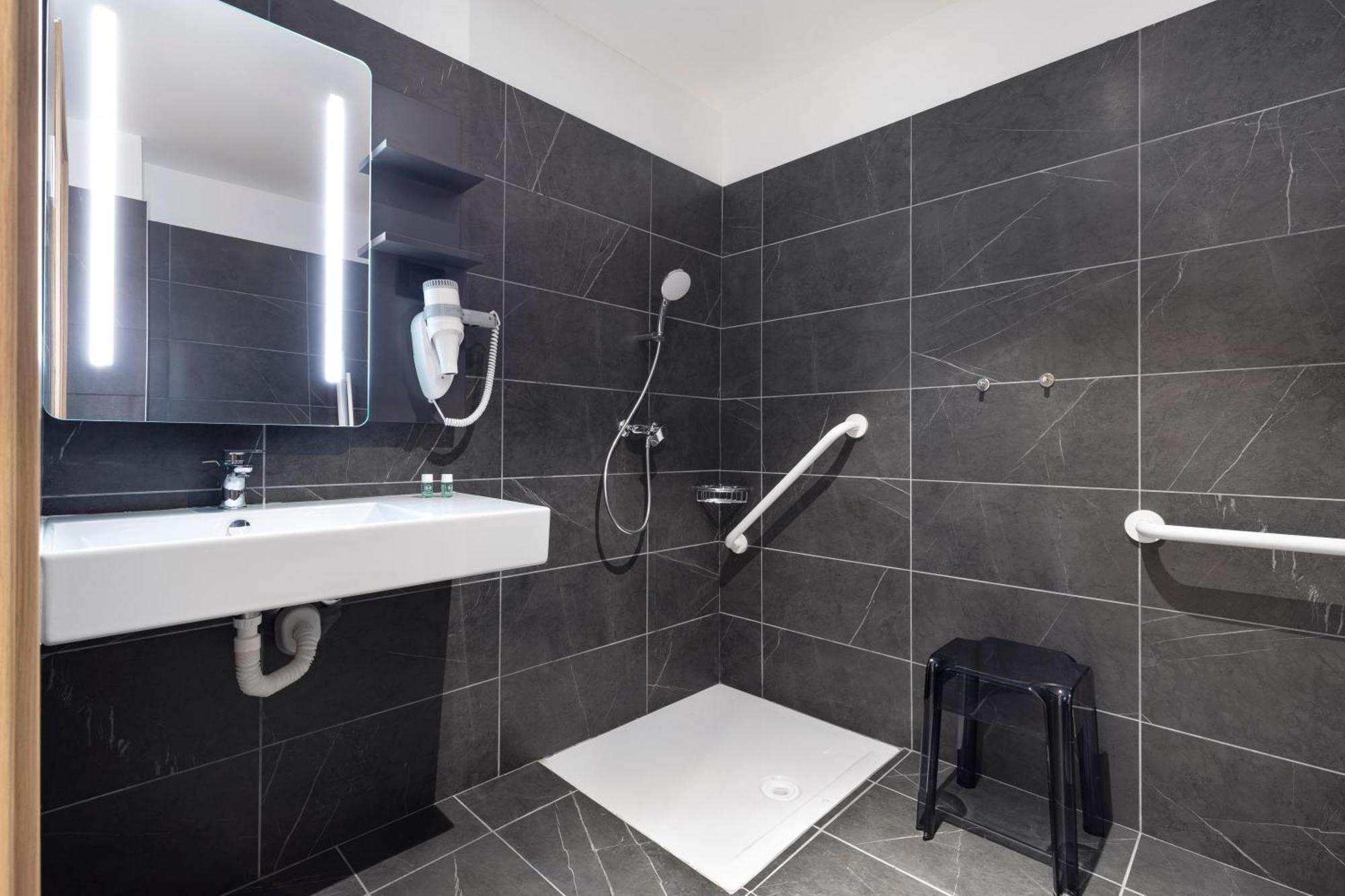 B&B Hotel Bolzano Esterno foto